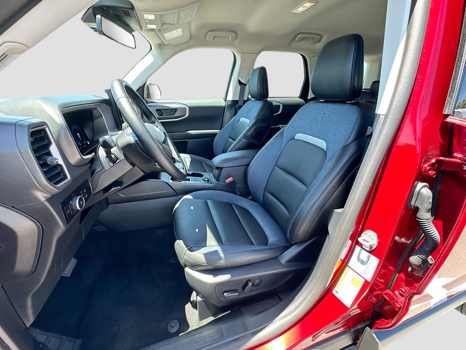 Certified 2025 Ford Bronco Sport Outer Banks w/ Outer Banks Tech Package+ AWD/4WD image 22