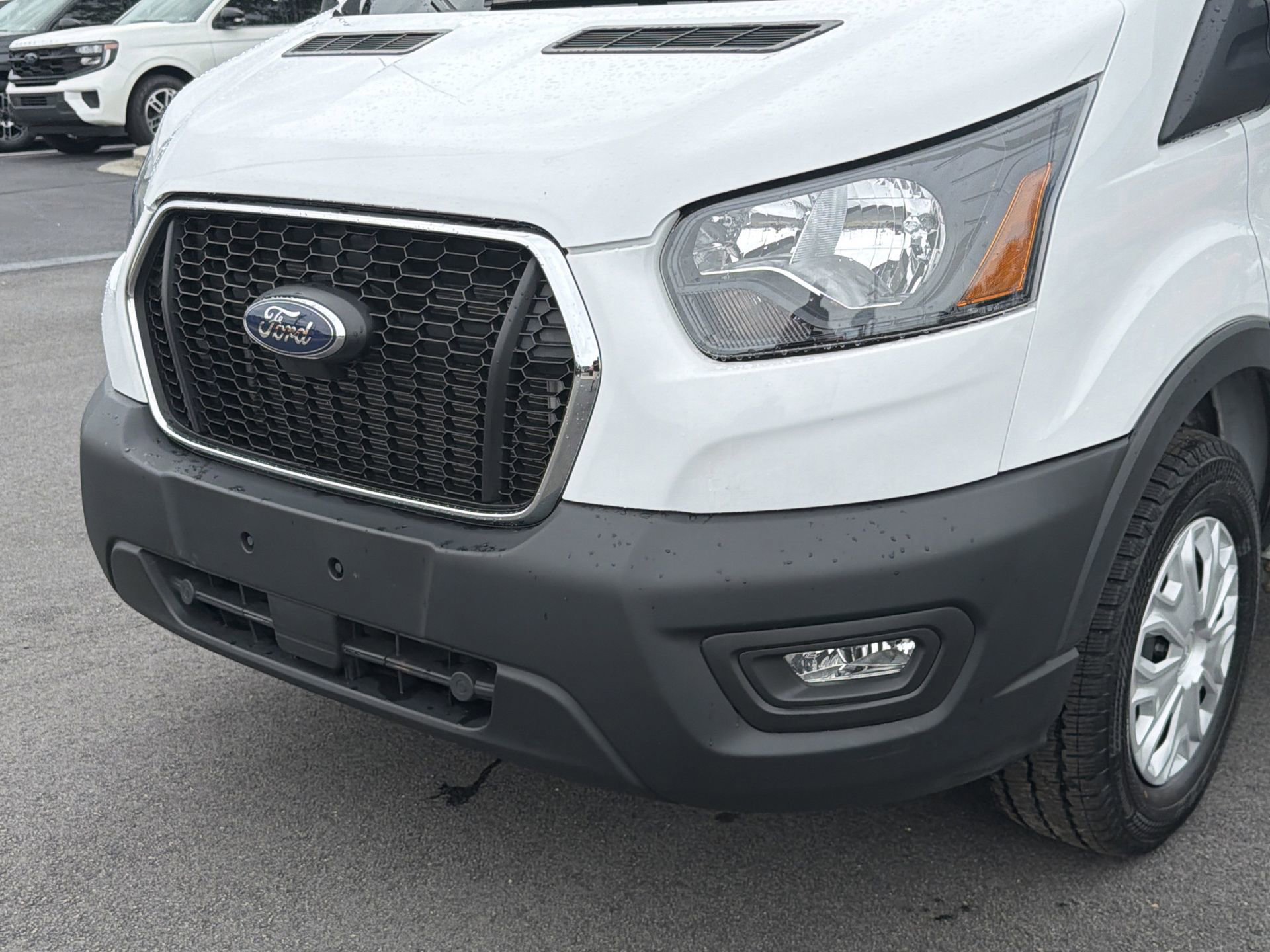 Certified 2025 Ford Transit 250 Low Roof w/ Exterior Upgrade Package RWD image 29