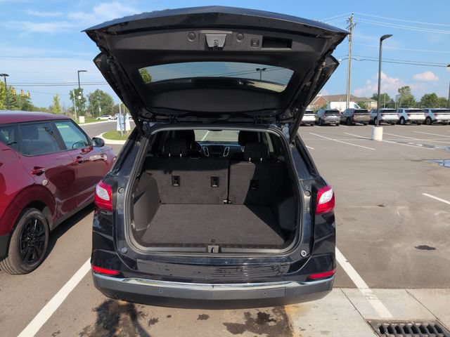 Used 2020 Chevrolet Equinox LT w/ Driver Convenience Package AWD/4WD image 18