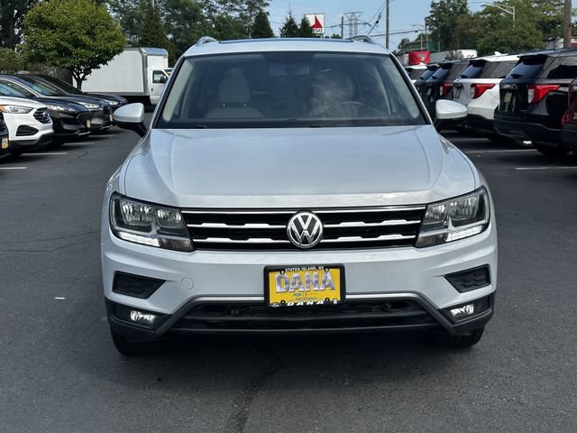 Used 2018 Volkswagen Tiguan SEL AWD/4WD image 2