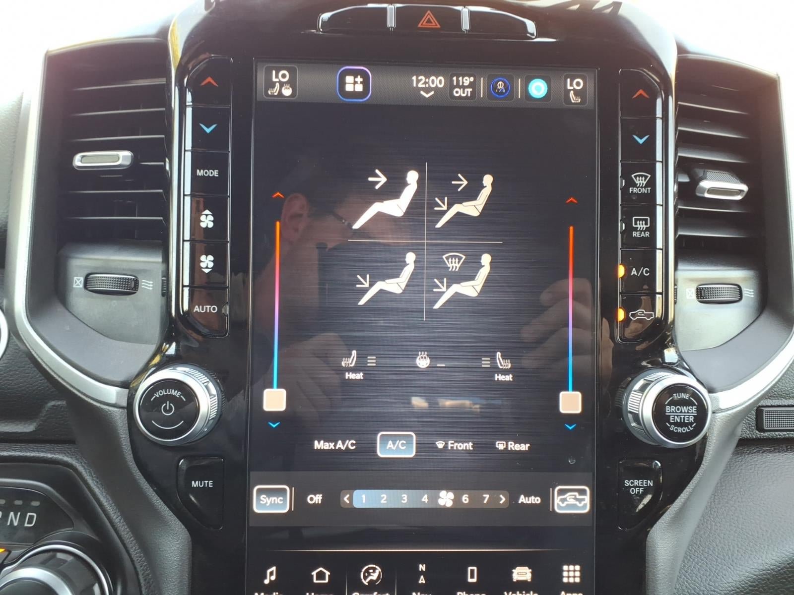 Used 2023 RAM 1500 Big Horn AWD/4WD image 25