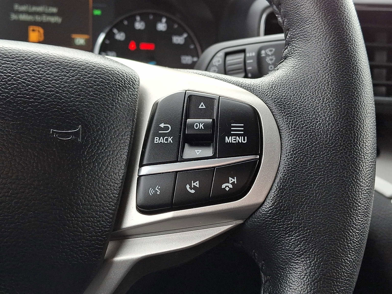 Certified 2024 Ford Explorer XLT w/ Equipment Group 202A image 23