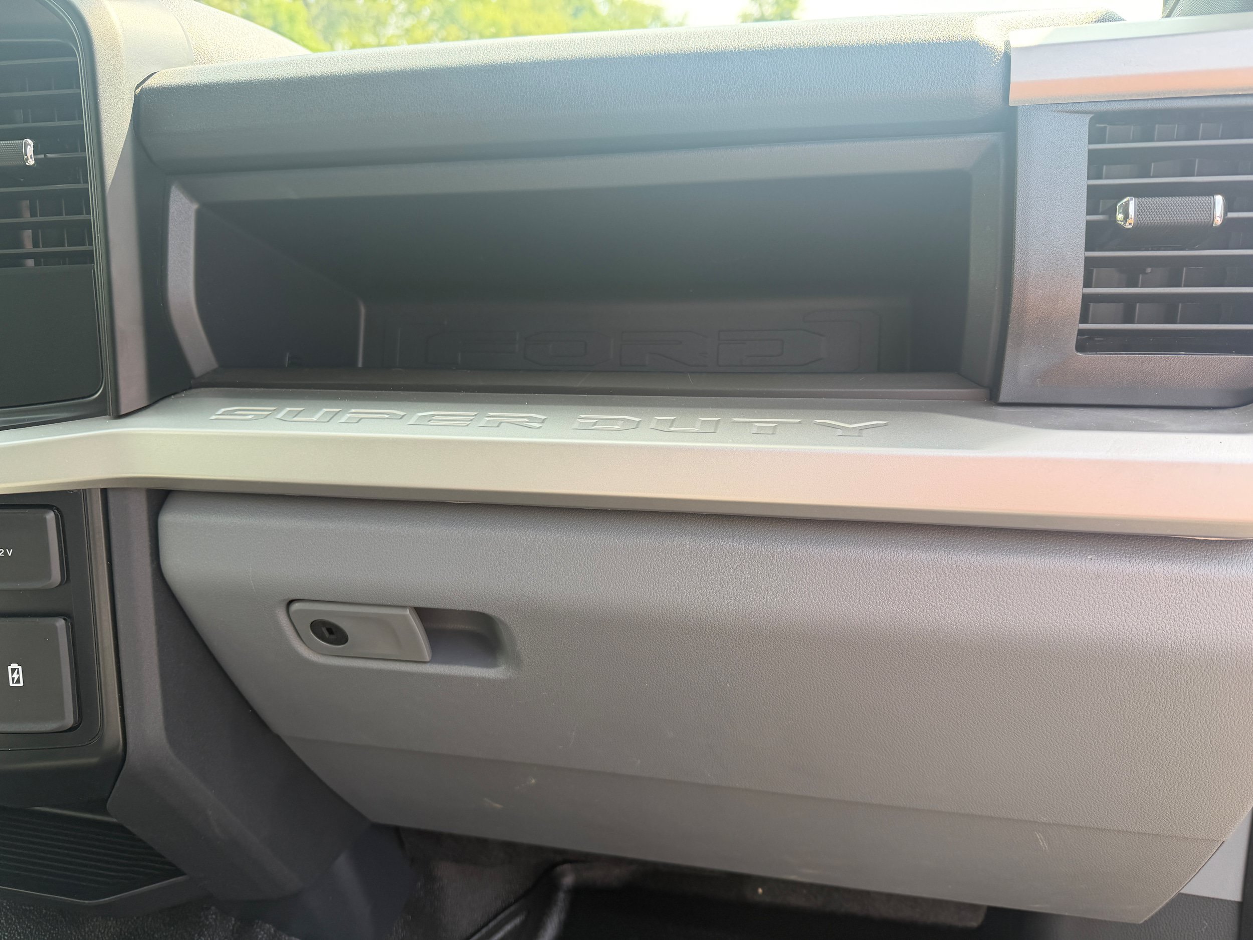 Certified 2024 Ford F250 XL AWD/4WD image 17