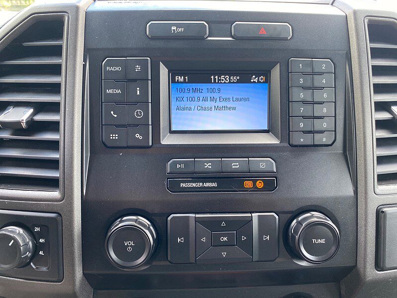 Certified 2022 Ford F550 4x4 Regular Cab Super Duty image 35