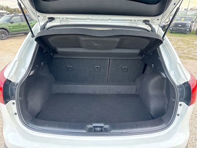 Used 2018 Nissan Rogue Sport S image 24