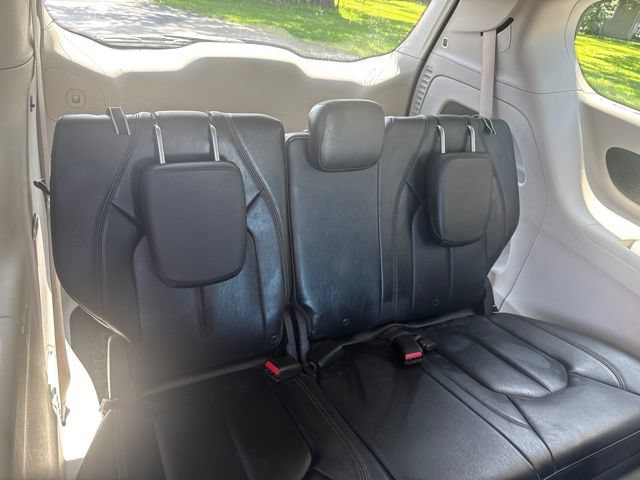 Used 2018 Chrysler Pacifica Touring-L Plus w/ Tire & Wheel Group FWD image 13