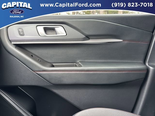Certified 2025 Ford Explorer ST-Line w/ Premium Package image 27