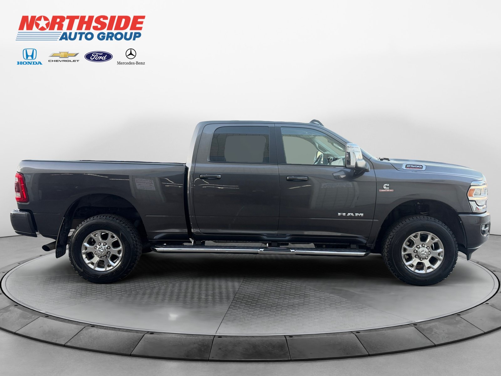 Used 2023 RAM 2500 Laramie AWD/4WD image 8