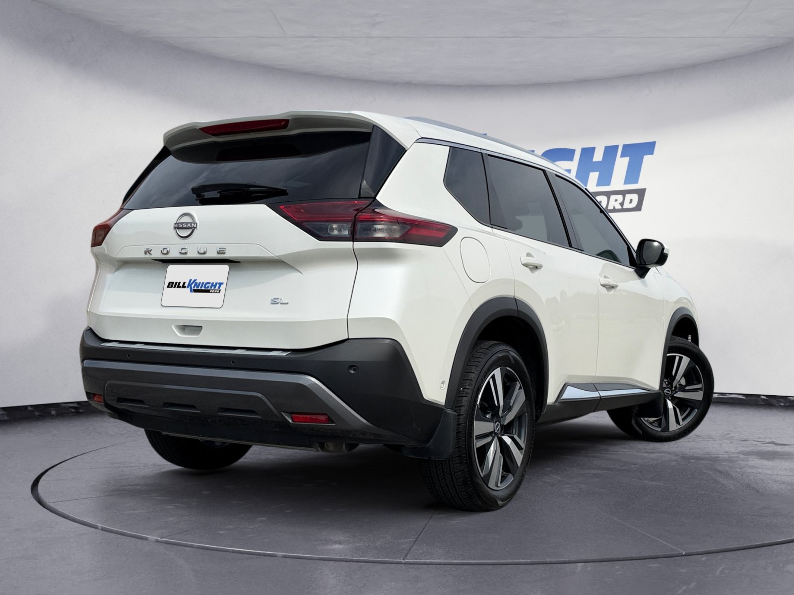 Used 2023 Nissan Rogue SL w/ SL Premium Package FWD image 5