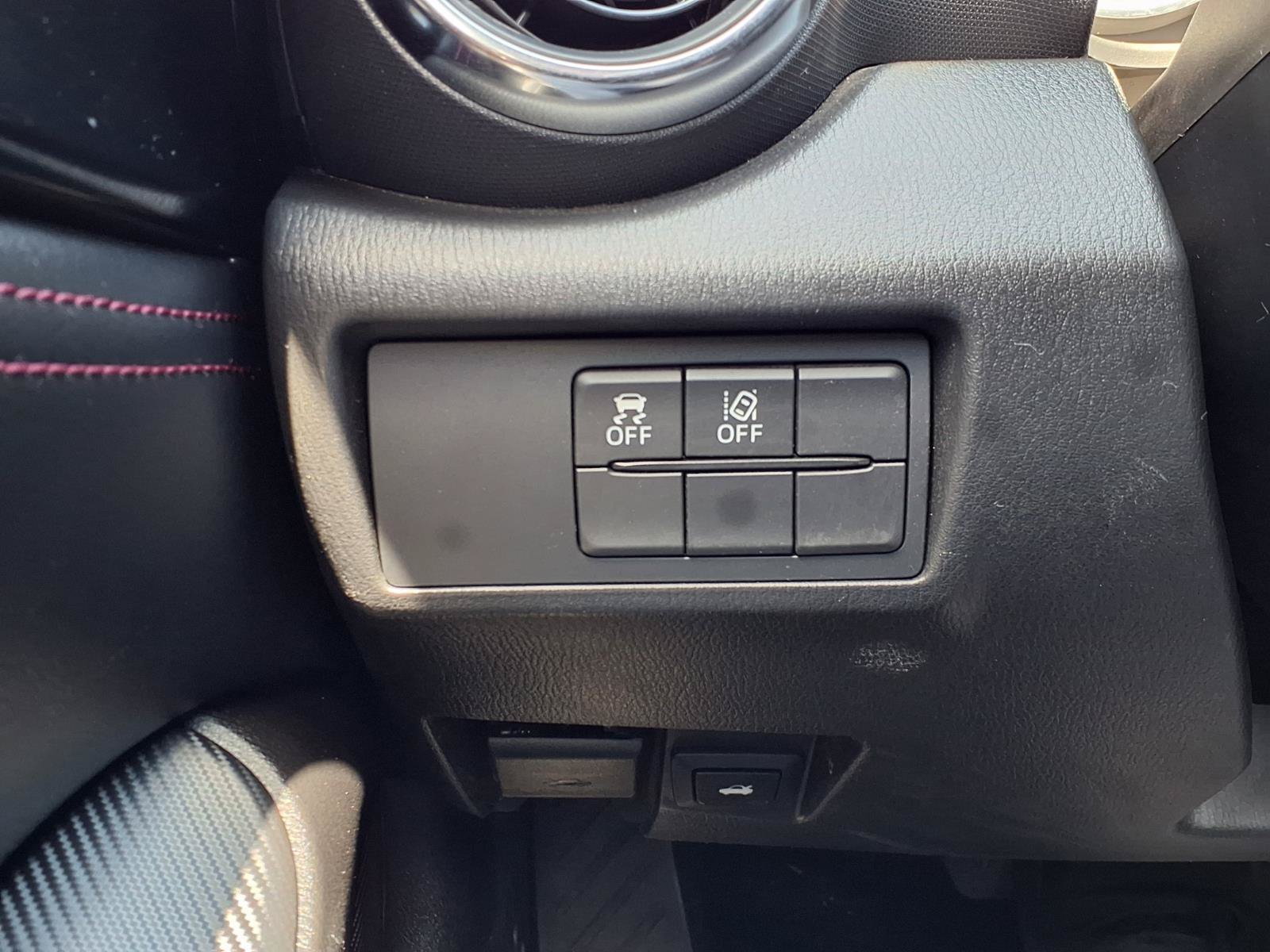 Used 2019 MAZDA MX-5 Miata RF Grand Touring RWD image 21