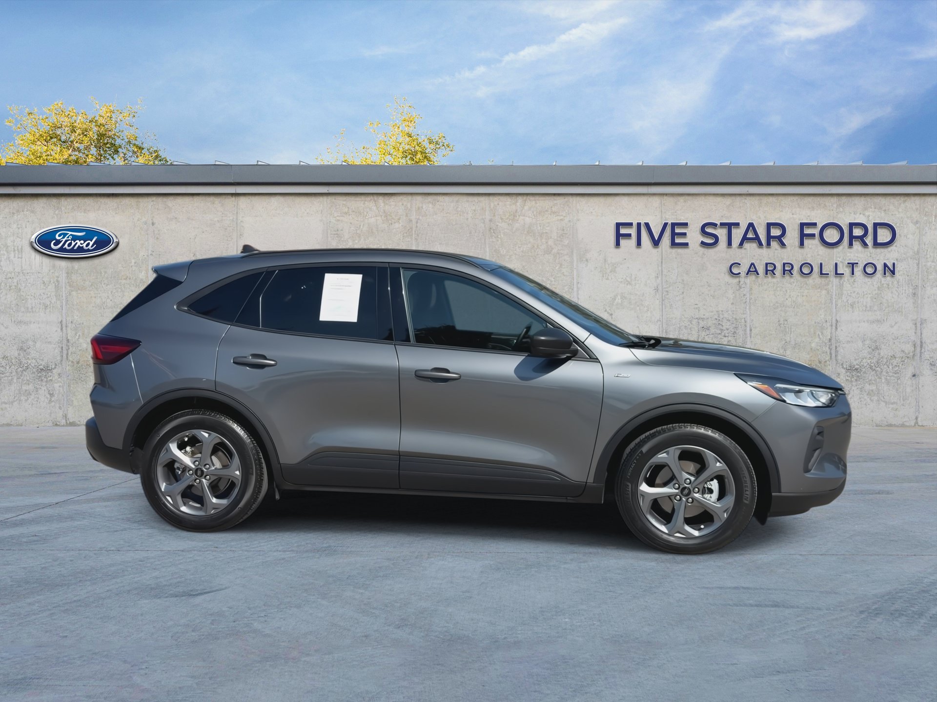 Certified 2025 Ford Escape ST-Line FWD image 9