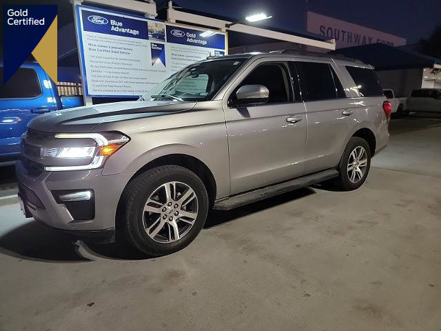 Certified 2024 Ford Expedition XLT image 1