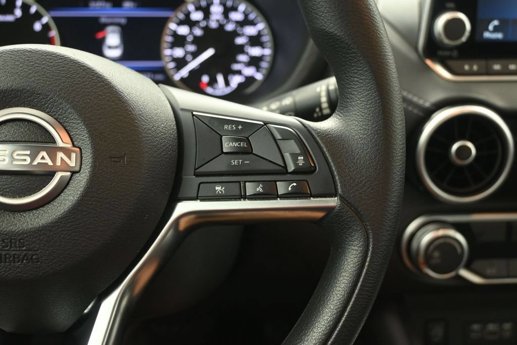 Used 2024 Nissan Sentra SV FWD image 22