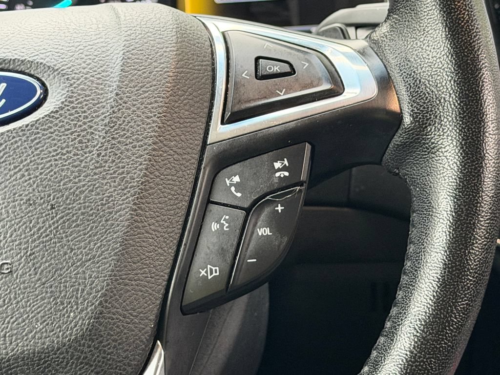 Certified 2018 Ford Edge SEL w/ Equipment Group 201A FWD image 17