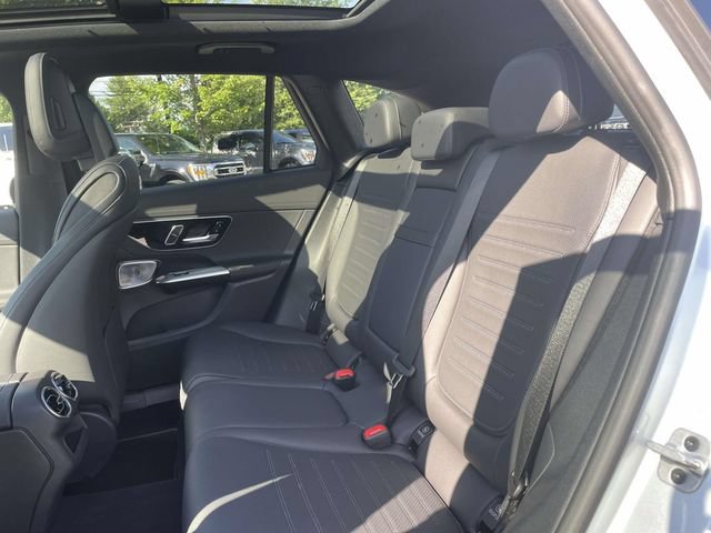 Used 2024 Mercedes-Benz GLC 300 4MATIC image 16