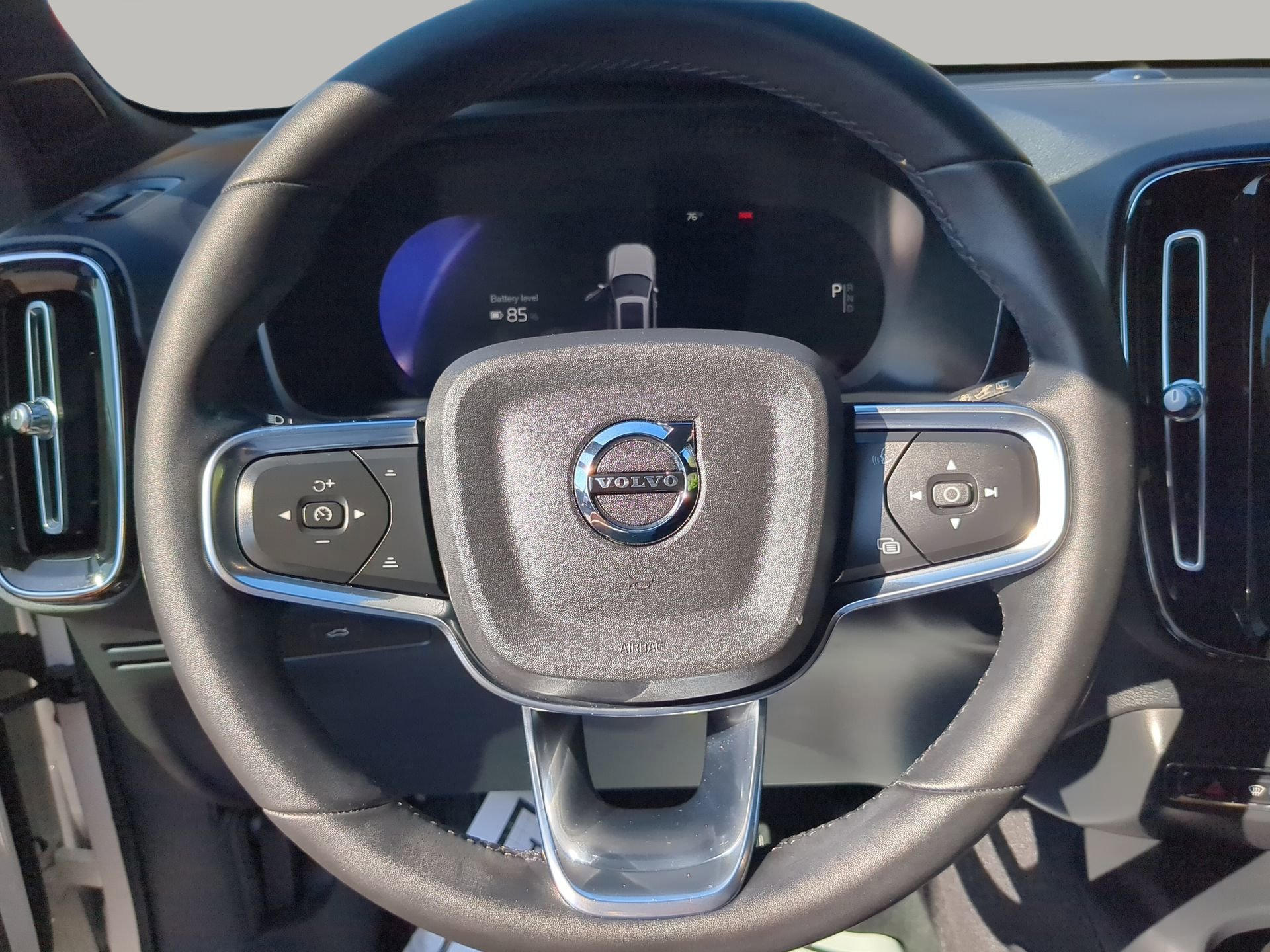 Used 2023 Volvo XC40 Recharge Plus image 60