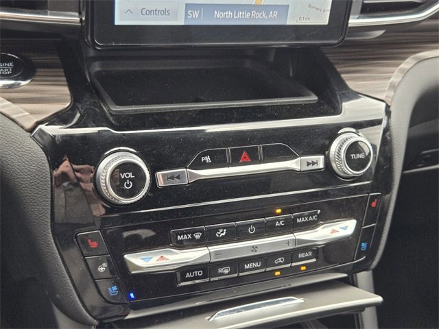 Certified 2024 Ford Explorer Limited image 24