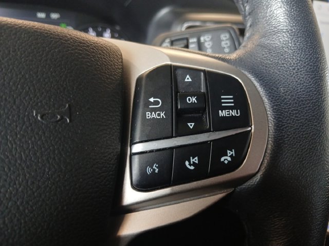 Certified 2022 Ford Explorer XLT w/ Equipment Group 202A RWD image 10