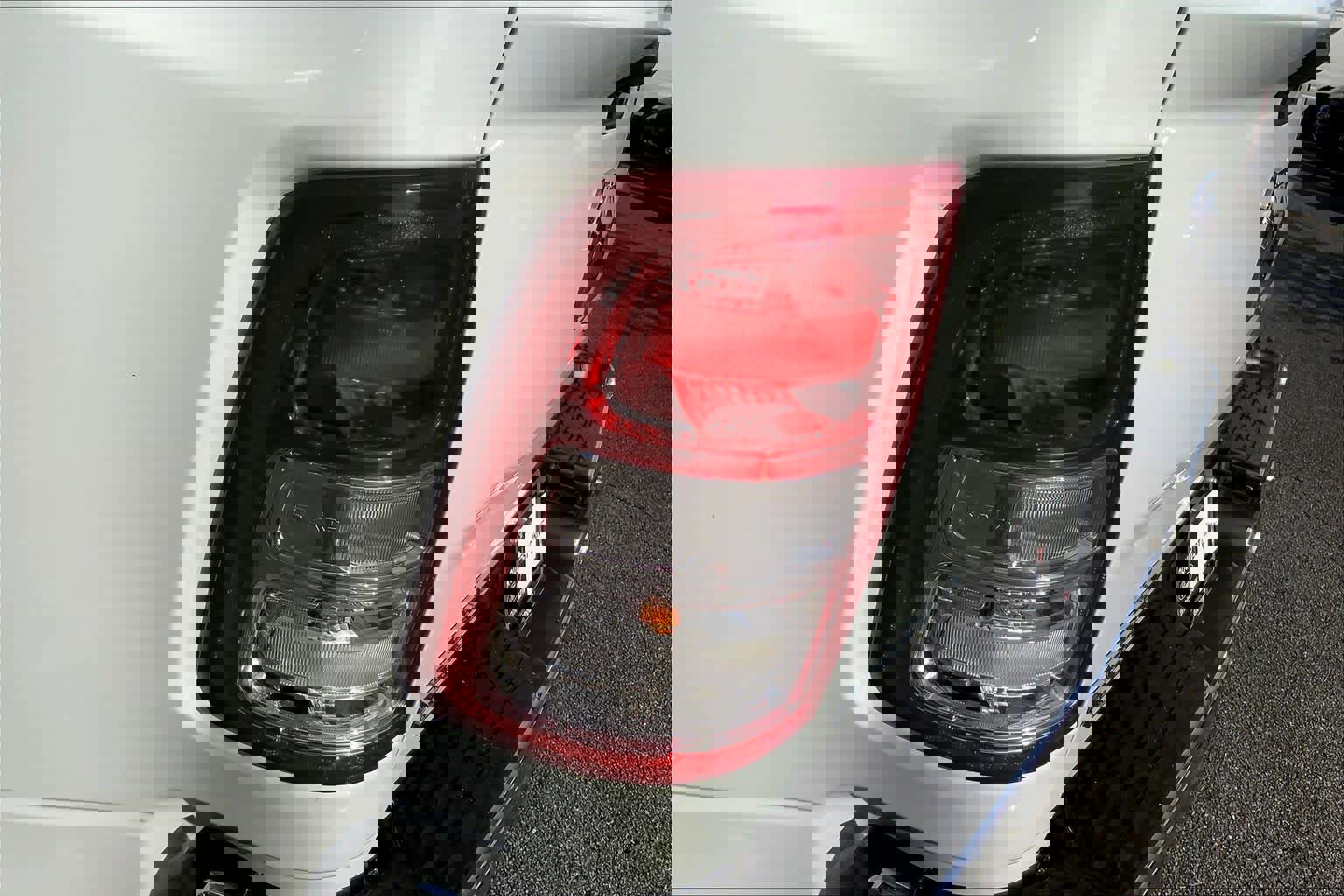 Used 2024 RAM 3500 Big Horn image 26