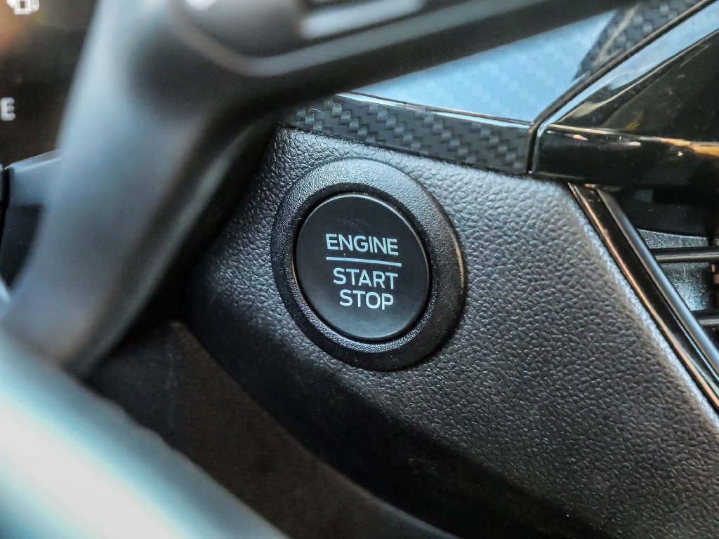 Certified 2025 Ford Escape ST-Line FWD image 32