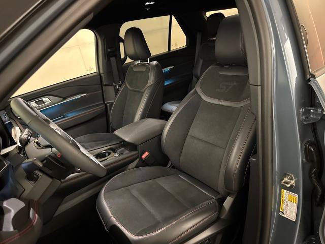 Certified 2026 Ford Explorer ST AWD/4WD image 18