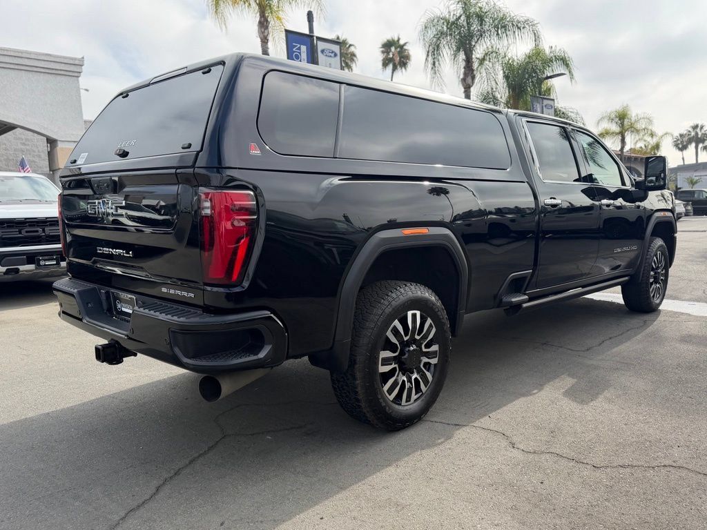 Used 2024 GMC Sierra 3500 Denali Ultimate AWD/4WD image 13