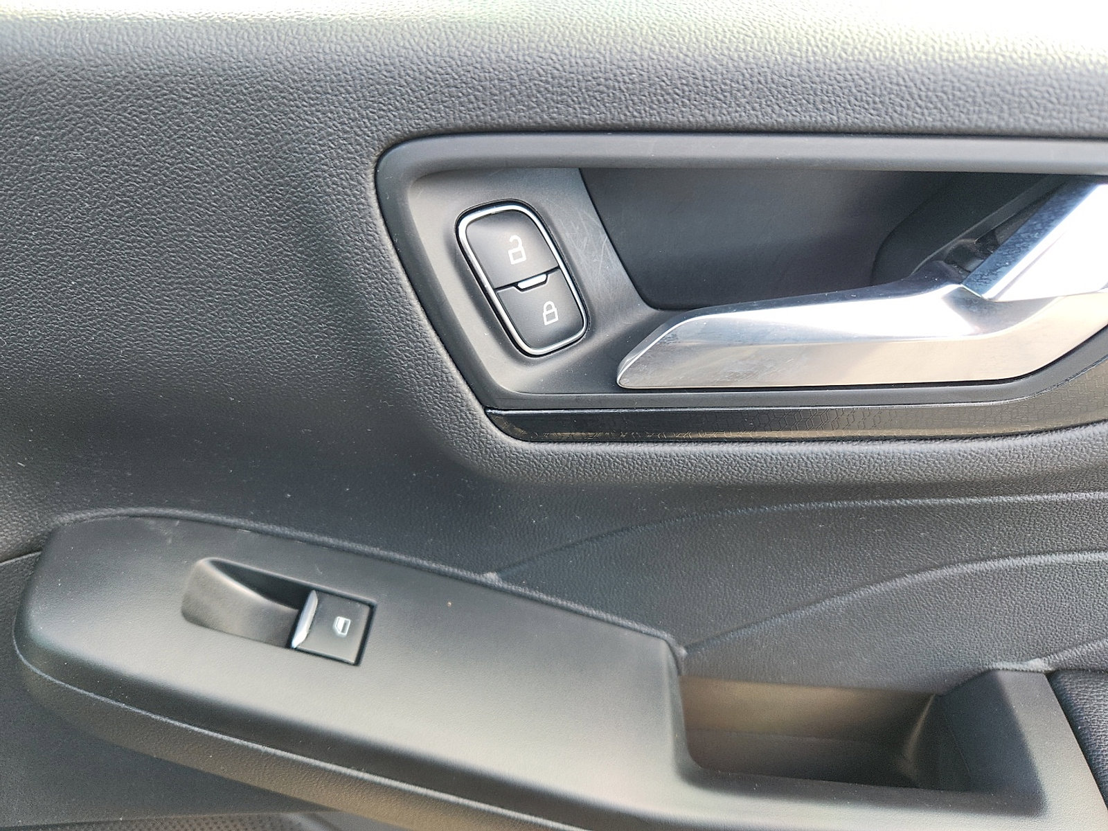 Certified 2022 Ford Escape SEL w/ SEL Stealth AWD Package image 37