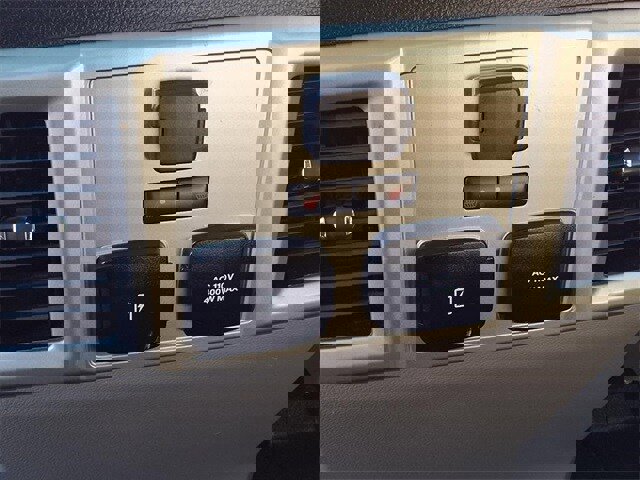 Certified 2018 Ford F150 Lariat w/ Equipment Group 502A Luxury image 11