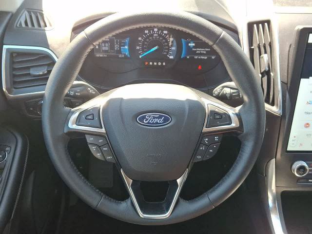 Certified 2024 Ford Edge Titanium AWD/4WD image 22