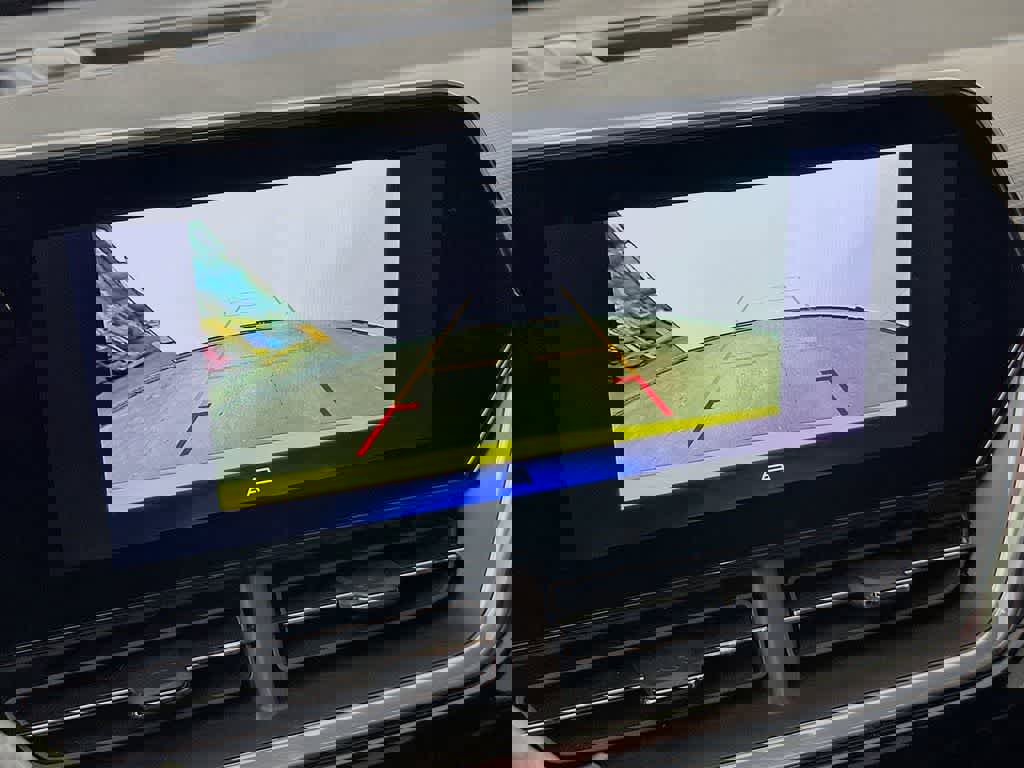 Used 2024 Chevrolet Trax RS w/ Sunroof Package image 27