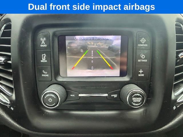 Used 2018 Jeep Compass Latitude w/ Cold Weather Group image 17