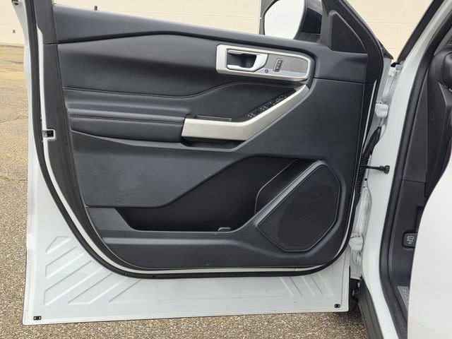 Certified 2023 Ford Explorer Limited image 9