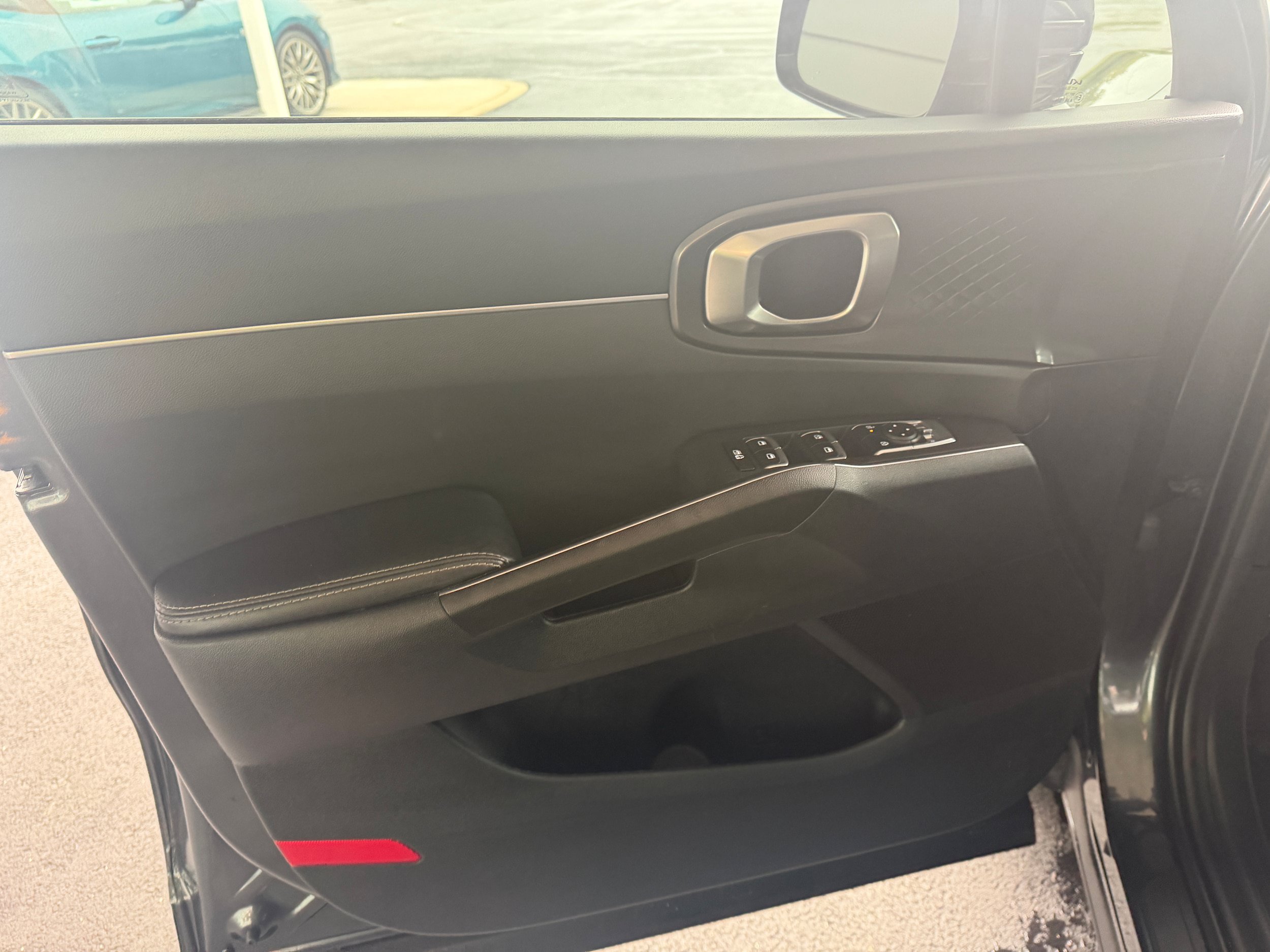 Used 2024 Kia Sorento S w/ Panoramic Sunroof Package AWD/4WD image 19