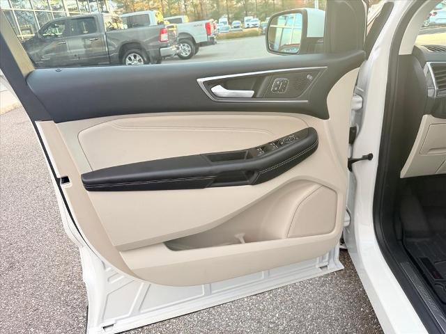 Certified 2022 Ford Edge Titanium w/ Equipment Group 301A image 20