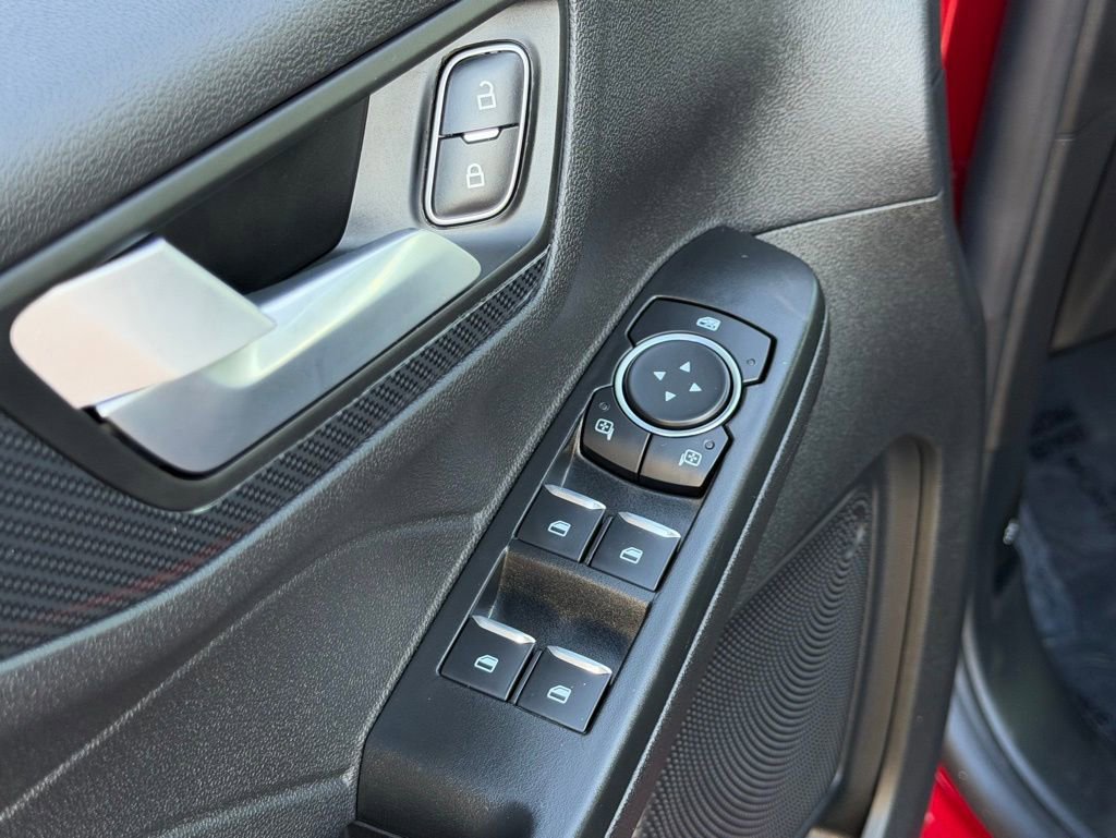 Certified 2025 Ford Escape ST-Line w/ Equipment Group 301A image 15