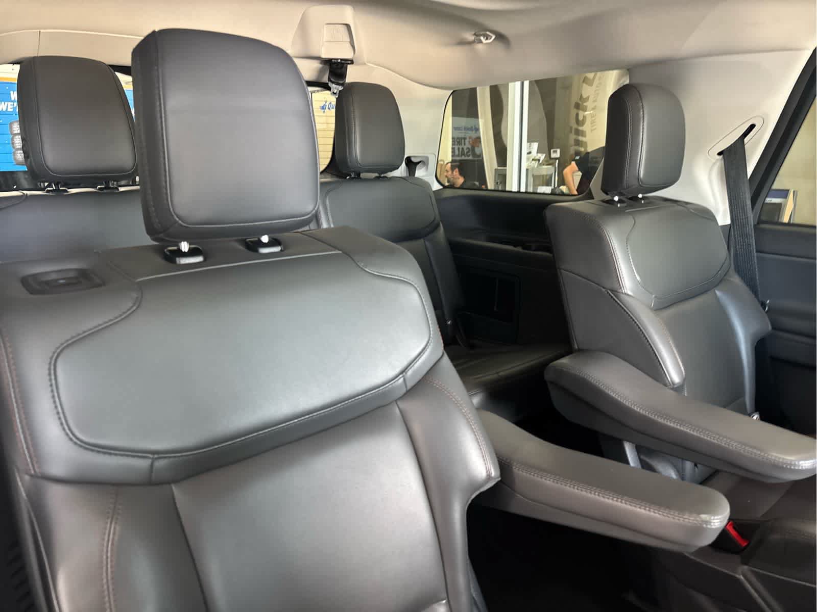 Certified 2025 Ford Expedition Active AWD/4WD image 35