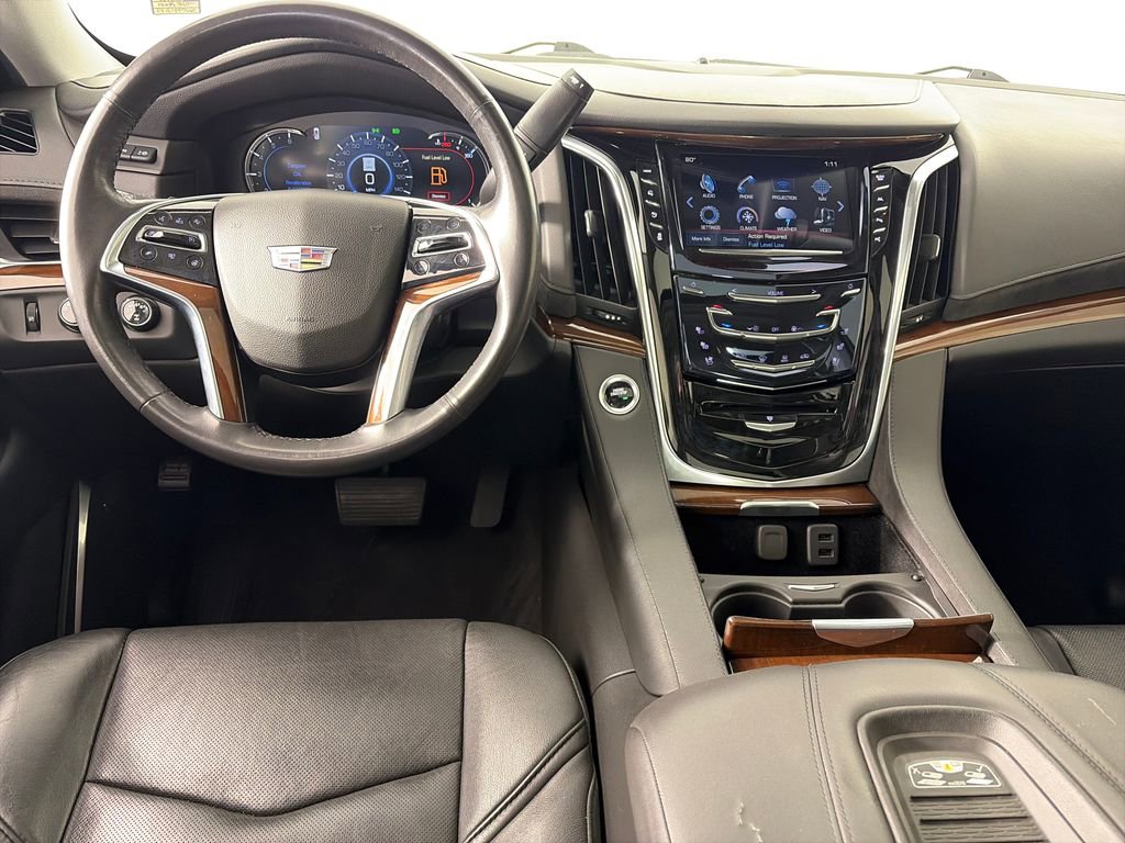 Used 2019 Cadillac Escalade Luxury AWD/4WD image 14