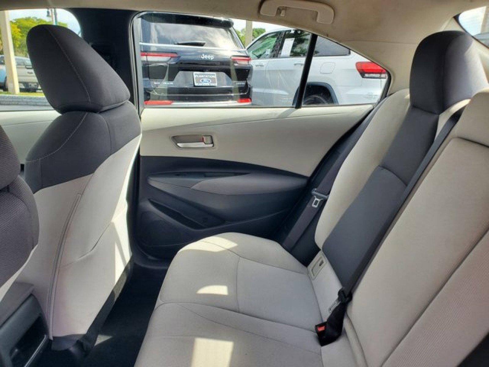 Used 2021 Toyota Corolla LE image 25