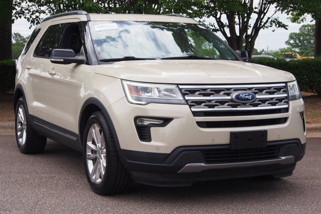 Certified 2018 Ford Explorer XLT w/ Equipment Group 202A