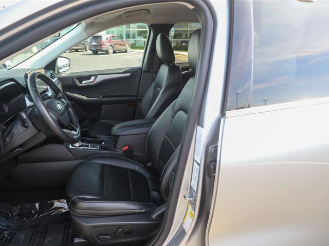 Certified 2024 Ford Escape Platinum AWD/4WD image 2