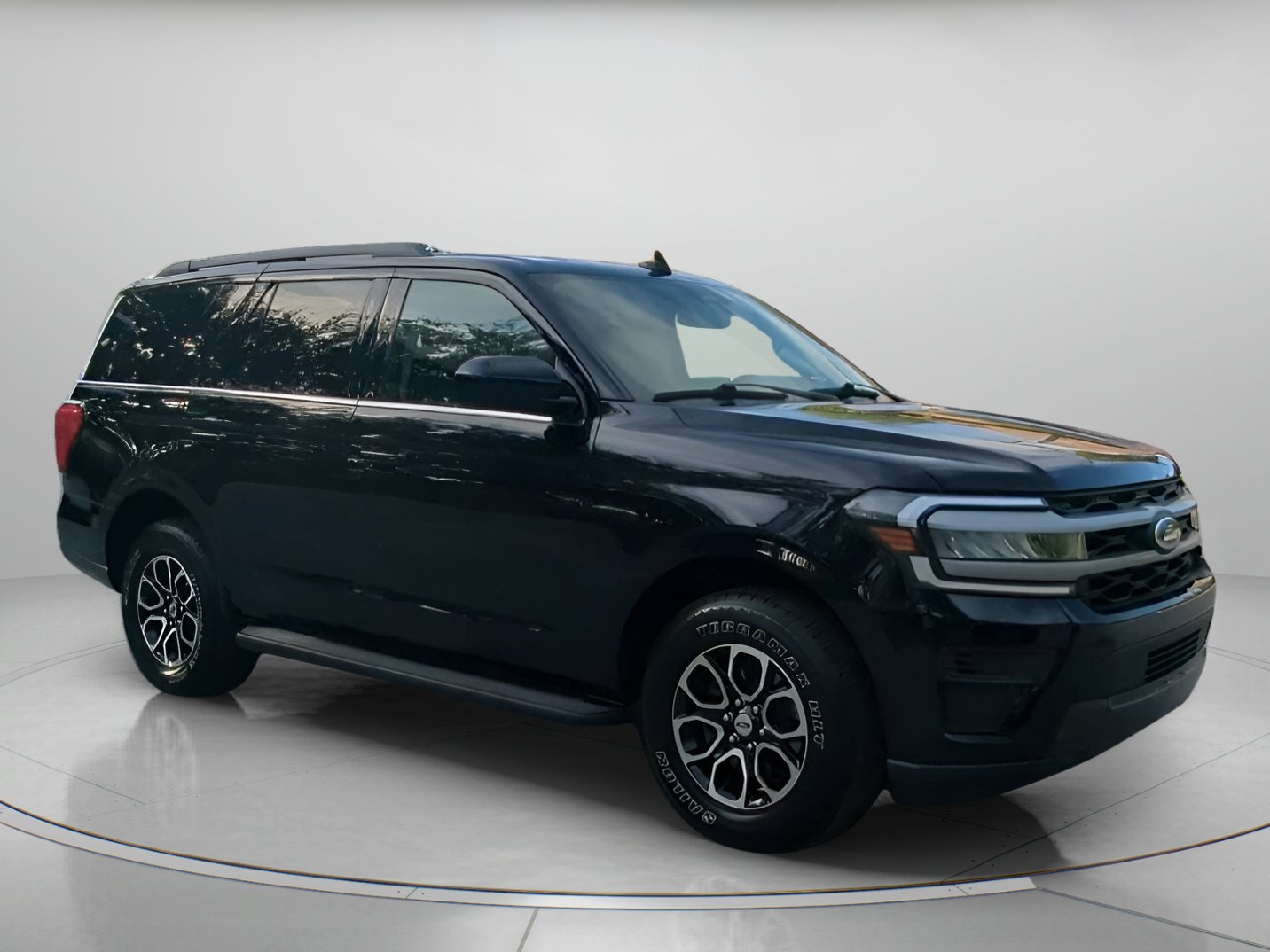 Certified 2024 Ford Expedition XLT RWD image 36