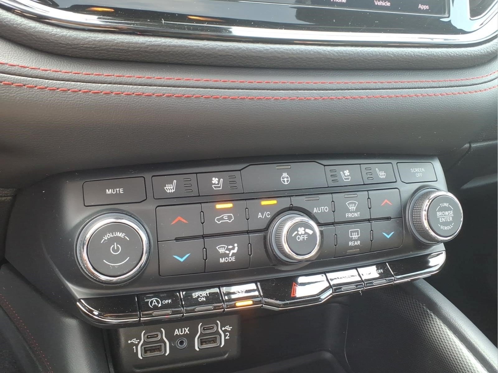 Used 2024 Dodge Durango GT AWD/4WD image 19