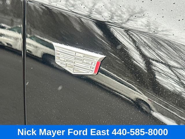 Used 2025 Cadillac XT4 Premium Luxury image 9