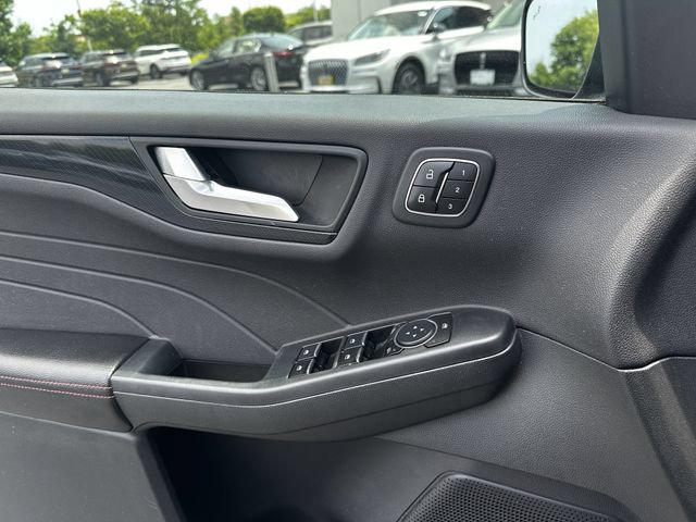 Certified 2023 Ford Escape ST-Line Elite w/ Premium Technology Package AWD/4WD image 32