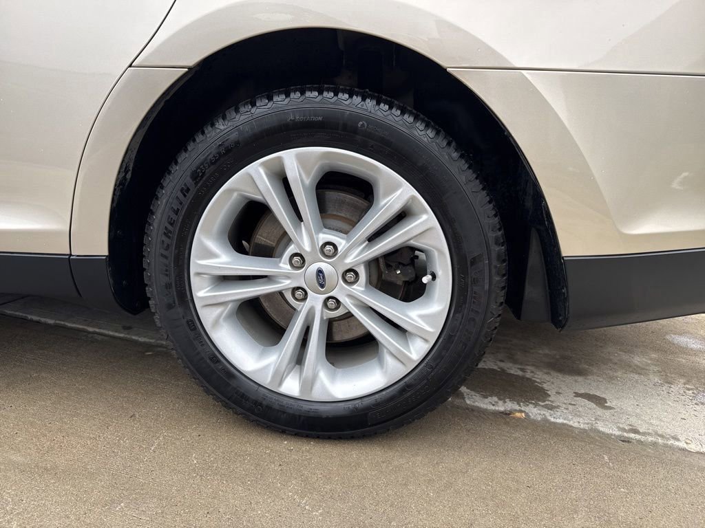 Certified 2018 Ford Taurus SE image 45