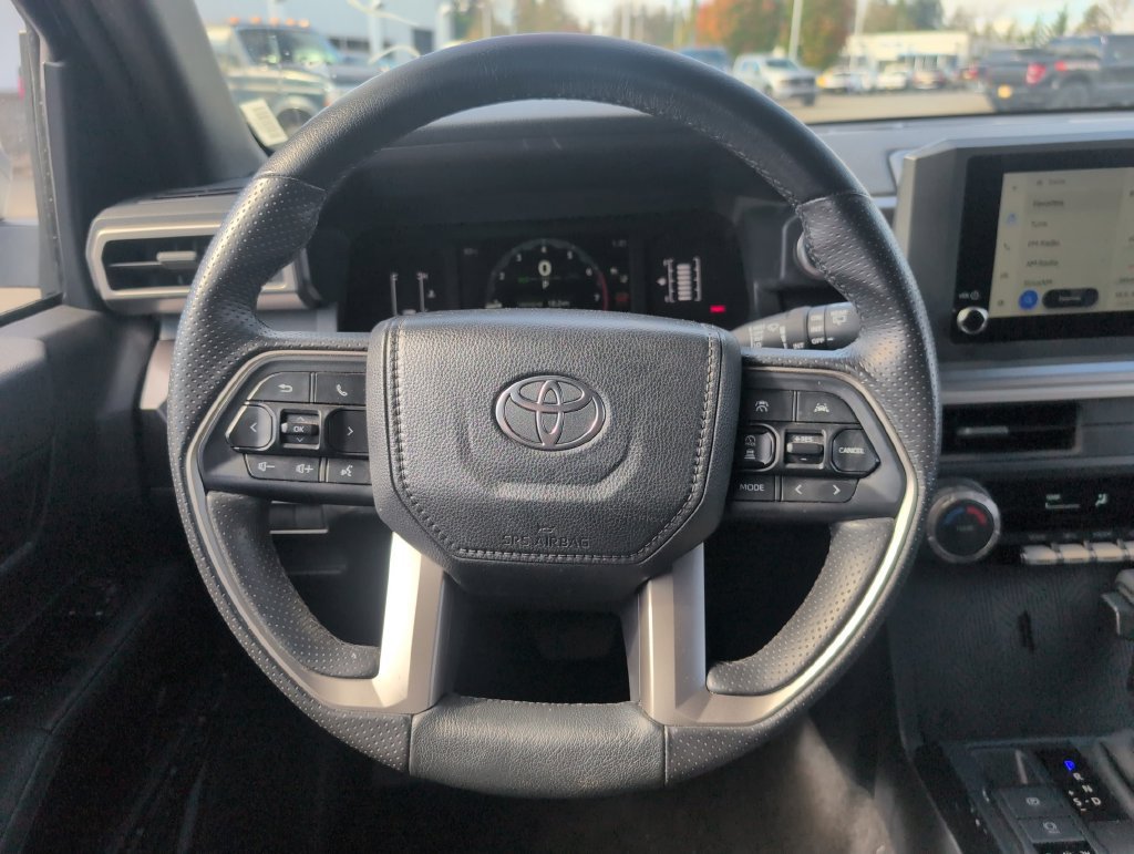 Used 2025 Toyota 4Runner SR5 AWD/4WD image 20