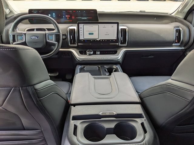 Certified 2025 Ford Expedition Platinum AWD/4WD image 15