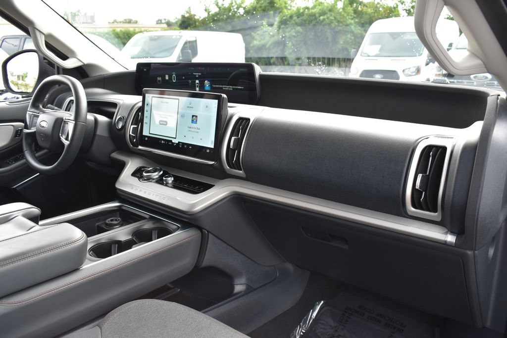 Certified 2025 Ford Expedition Max Active AWD/4WD image 33