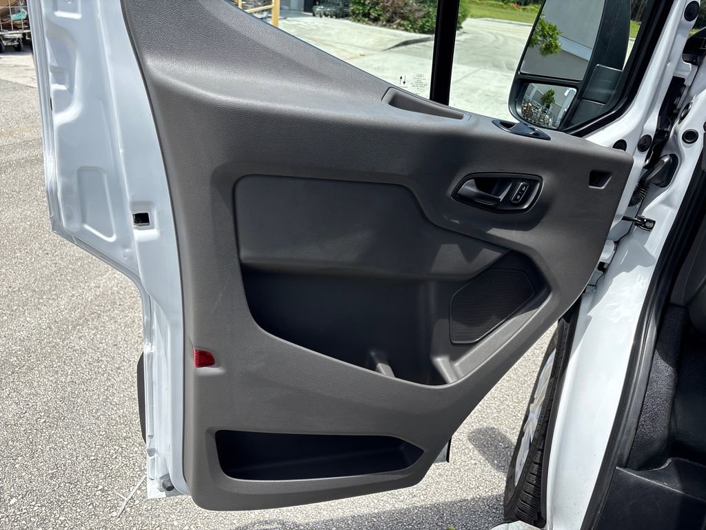 Certified 2025 Ford Transit 250 Low Roof w/ Exterior Upgrade Package RWD image 25