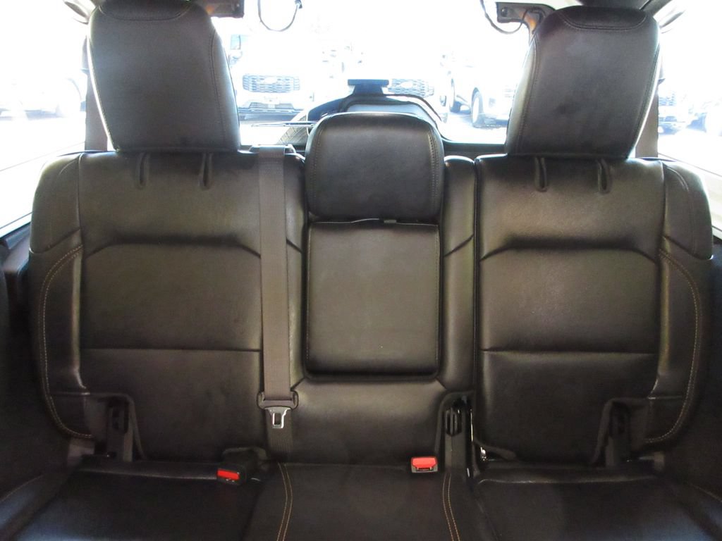 Used 2024 Jeep Wrangler Unlimited Sahara w/ Technology Group AWD/4WD image 26